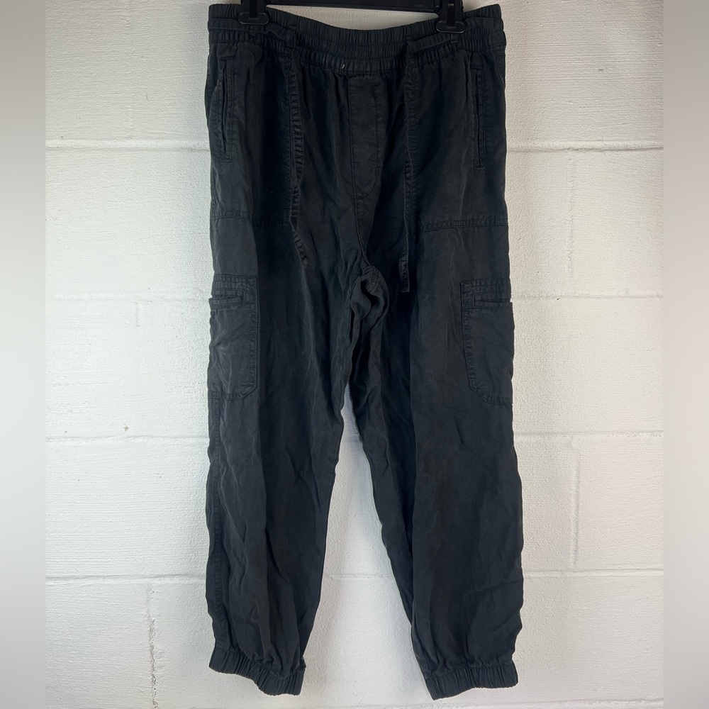 American Eagle Gray Cargo Joggers, Large